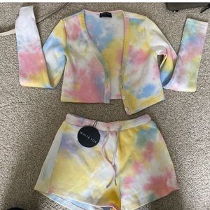 WHITE FOX BOUTIQUE SUPER CUTE TIE DYE SET